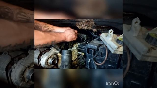 Citroen C4 Picasso 1.6hdi Air Filter change смотреть онлайн