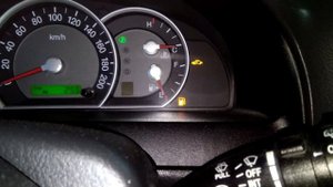 KIA SORENTO – Корректировка показаний уровня топлива в баке