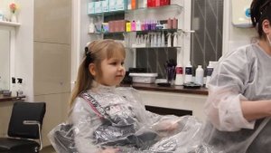 Детская прическа на длинные волосы, стрижка и коса для девочки