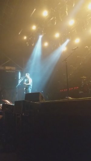 Godsmack - Something Different ( live )