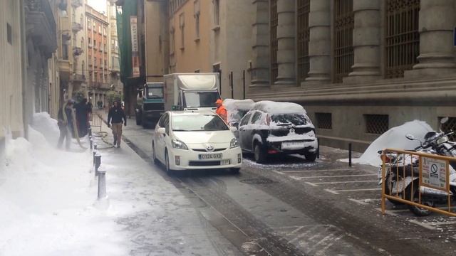 Сугробы снега в Валенсии! смотреть онлайн