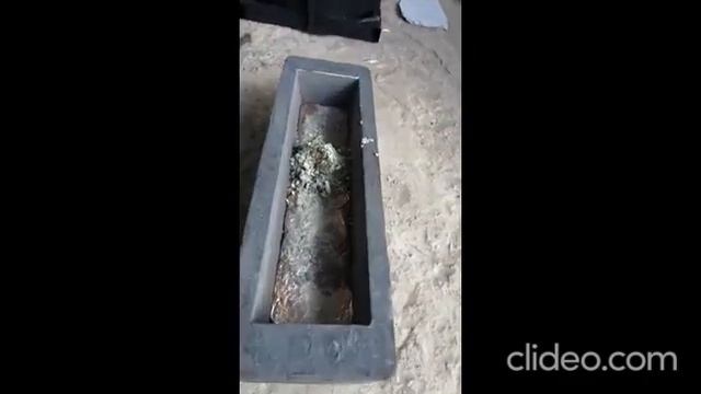 Переплавил бронзу, слил в чугунную изложницу. смотреть онлайн