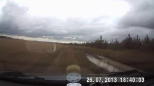 На Рено Симбол по грязи1