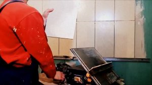 Как запилить керамичискую плитку под 45 градусов???