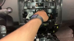 Renault Arkana как снять штатную магнитолу + Android