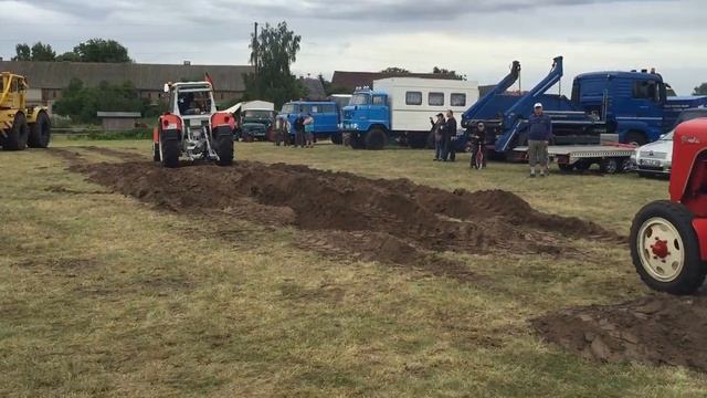 Schlepper- und Traktoren-Treffen 2016 Lüdersdorf -- Pulling K700 vs ZT 303.mp4 смотреть онлайн