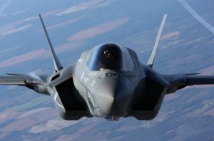 Неожиданные странности военного истребителя F-35: почему пилоты отказываются летать на нем