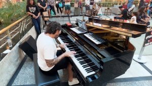 Bring Me To Life Evanescence (Piano Shopping Mall)