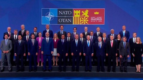 Участники саммита НАТО объявили Россию своей главной угрозой