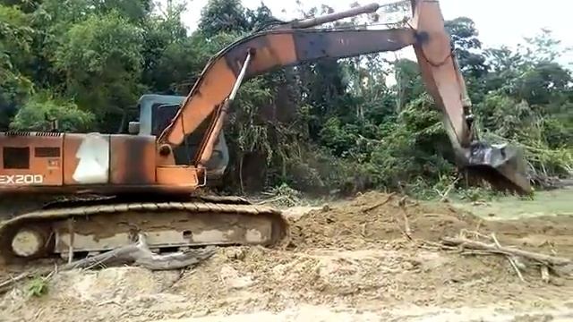 F.S. (HITACHI 200) смотреть онлайн