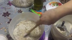 Хлеб с семенами льна и подсолнечника на ржаной закваске