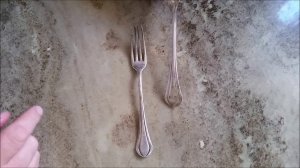 Аббревиатура на антикварных столовых приборах, исследование. Кастовое деление в одном предмете.