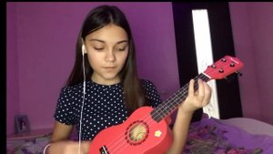 ✨Простая, но красивая мелодия на укулеле (для новичков)✨