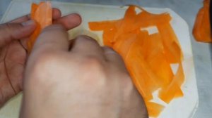 Как нарезать морковь по корейски