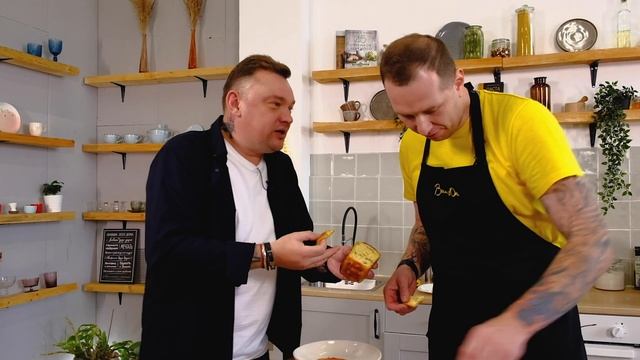 Александр Журкин и Виктор Белей/Какие блюда можно приготовить из лосося/Брускетты с лососем и севич