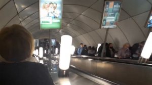 Метро Санкт-Петербурга. Спуск на станцию Комендантский проспект