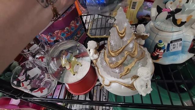 Not What We Expected! - Shop Along With Me - Goodwill Thrift Store смотреть онлайн