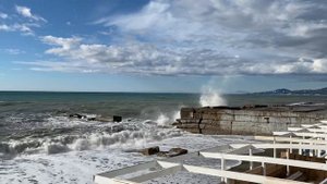 10.11.2021. Погода в Сочи в ноябре. Смотри на Чёрное море каждый день.