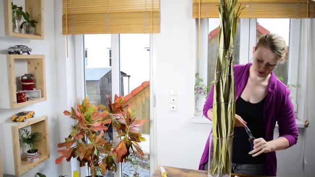 Eine Blumendeko mit Cymbidium Orchideen in einer Glasvase / Mein Blumenzauber #10 (2019) смотреть онлайн