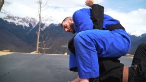 Абдулбари Гусеинов - omoplata to triangle choke