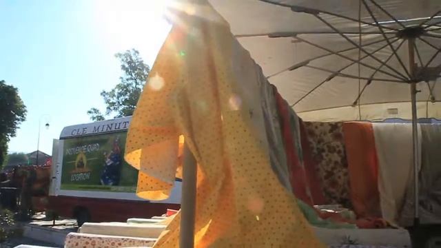 L’Isle sur la Sorgue Villas For Rent Provence Markets & Antiques смотреть онлайн