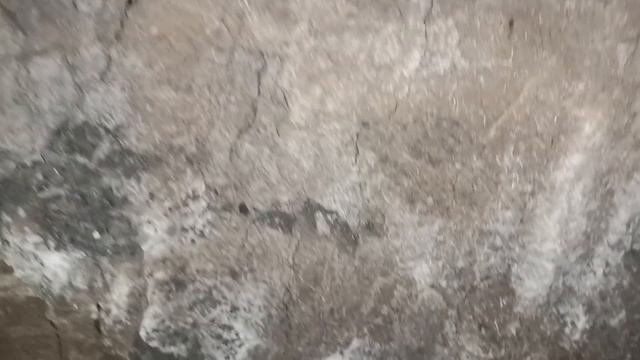 Показываю природу залегания каолиновой глины наподобие 