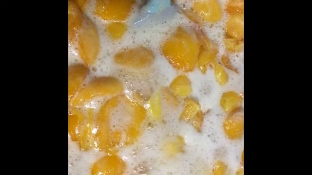 Ароматное варенье из  Армянских медовых абрикос смотреть онлайн