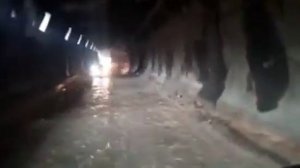 Афганистан, Саланг перевал. Ўзбек дальнобойшик Покистонга йўл олди.