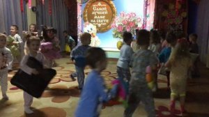 Танец в ДОУ "Тихий час" (средняя группа)