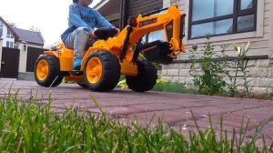 Веселая история о том, как Сеня и Папа Играют в Парке Динозавров!