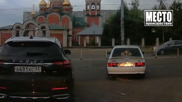 Просочились сквозь столбики
