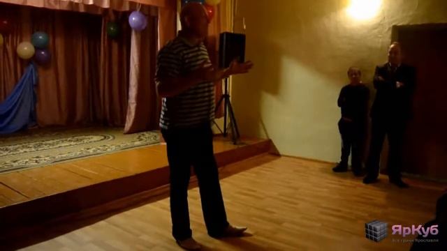 yarcube.ru — Геннадий Малахов посетил детский дом в Багряниках. смотреть онлайн