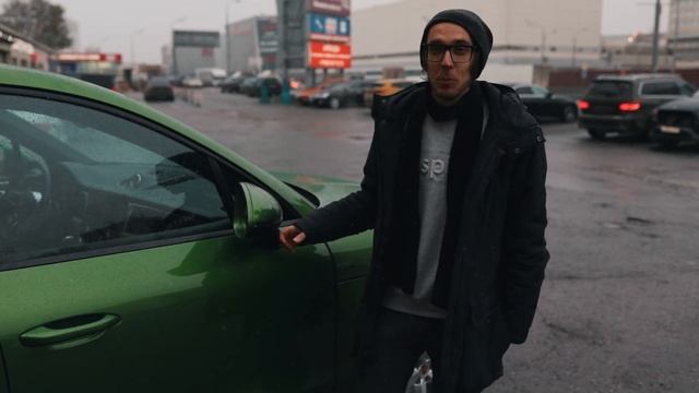 Почему клиент вернулся к нам после оклейки капота Porsche Macan пленкой
