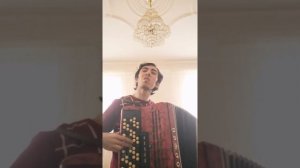 Сравнение Баянов Weltmeister Grandina и Орфей