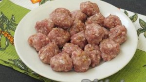 Картошка, тушеная с фрикадельками