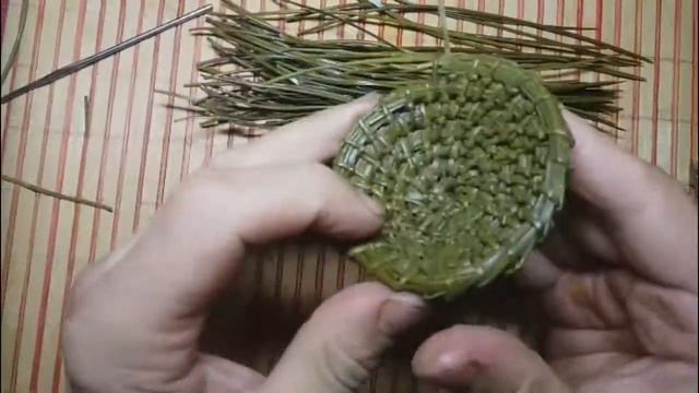 Вазочка из сосновой хвои смотреть онлайн
