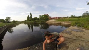 ЛОВЛЯ НА ПАУК/ПРЫГНУЛ С ДАМБЫ/МНОГО УКЛЕЙКИ