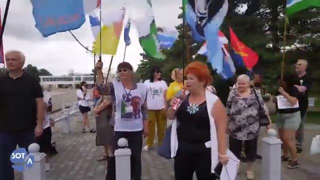 В Хабаровске-митинг