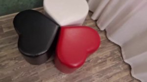 Пуф красный,белый,черный