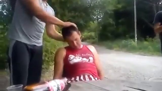 Мужик не поймал пенек смотреть онлайн