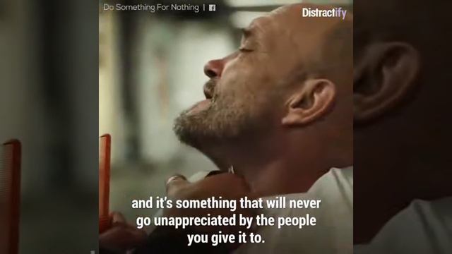 Джошуа Кумбс - парикмахер, который пытается изменить мир к лучшему смотреть онлайн