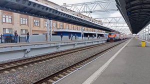 Электровоз ЭП20-064 с фирменным поезом №36 "Северная Пальмира" сообщением Адлер - Санкт-Петербург