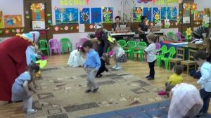 Танец Кукол. Праздник  Весны в Д/С. Дети 3 года. www.kapetoshka.ru