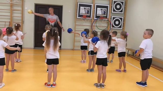 МБДОУ ДС №68 "Ромашка" Утренняя гимнастика старшая группа смотреть онлайн