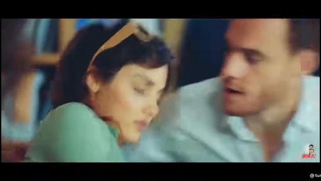 всегда когда она падала в обморок он ее ловил а вэтот раз..... смотреть онлайн