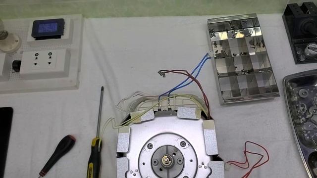 Tháo tung và so sánh máy làm bánh mì mini ZOJIRUSHI BB-ST10 và PANASONIC SD-BH103 xem có gì ? смотреть онлайн