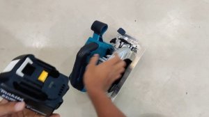 Unboxing Makita DHS660Z - Makita LXT Circular Saw 165mm 18V battery