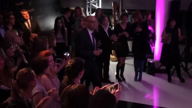 ARTISTRY™ представил инновационную коллекцию ARTISTRY™ YOUTH XTEND™ смотреть онлайн