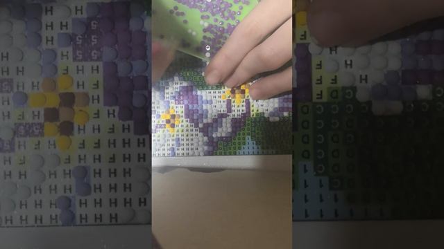 делаю алмазную мозаику. #алмазная_мозаика #как_собирать_алмазную_мозайку.Лайвхаки для алмазки.