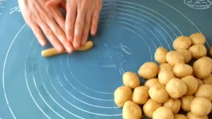 Сахарные крендельки с корицей